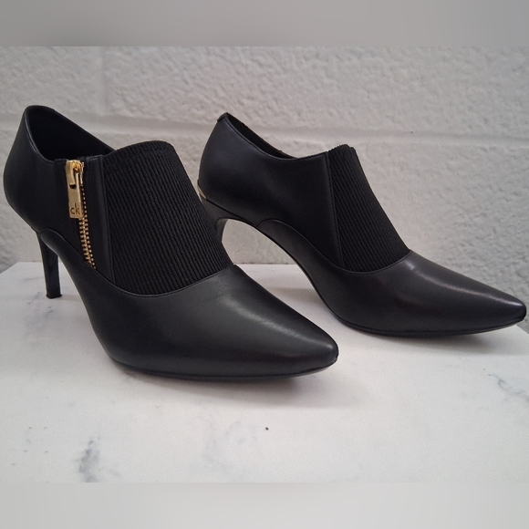Calvin Klein Jalana Pointed-Toe Shooties - Picture 1 of 11